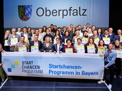 Gruppenbild Auftaktsveranstaltung Startchancenprogramm