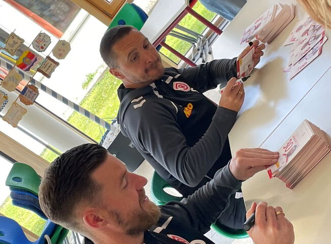 Christian Kühlwetter und Andreas Geipl bei der Autogrammstunde